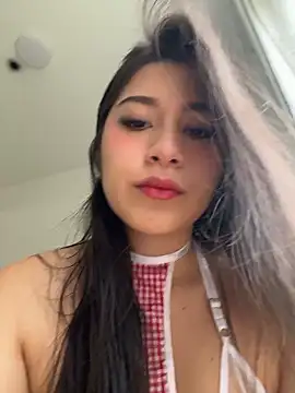 Snapshot of Valen_Martiinez chatting on 12, 1, 2026 Valen Martiinez online show from 12, 1, 2026