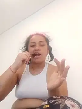 Luli2401 online show from 9, 1, 2026