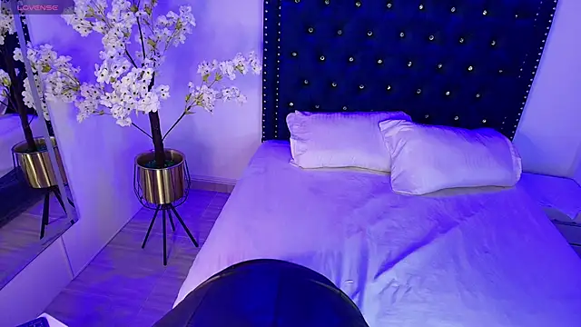 Hannah andrews online show from 2, 2, 2026