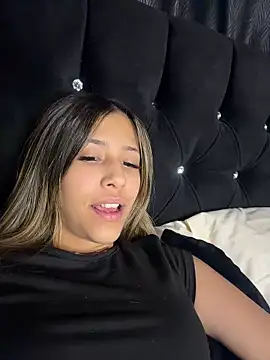 vicky bass  online show from 27, 3, 2026