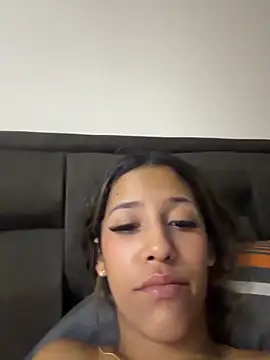 vicky bass  online show from 19, 5, 2026