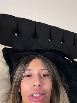 Snapshot of vicky_bass_ chatting on 1, 6, 2026 vicky bass online show from 1, 6, 2026