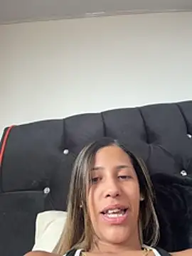 Snapshot of vicky_bass_ chatting on 3, 6, 2026 vicky bass online show from 3, 6, 2026