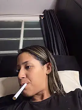 Snapshot of vicky_bass_ chatting on 21, 6, 2026 vicky bass online show from 21, 6, 2026