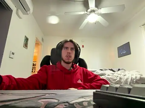 Snapshot of YummyDin chatting on 14, 1, 2026 YummyDin online show from 14, 1, 2026