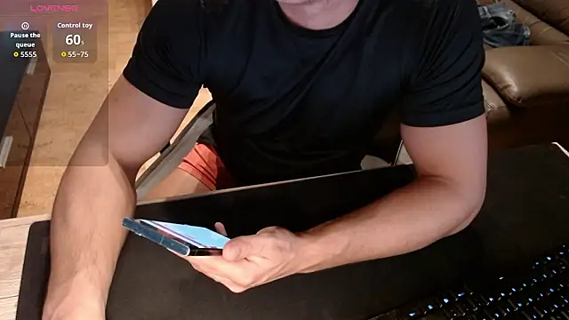 Snapshot of sensualman90 chatting on 17, 1, 2026 sensualman90 online show from 17, 1, 2026