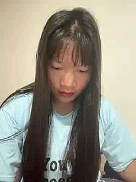 Snapshot of Suni-ii chatting on 7, 4, 2026 Suni-ii online show from 7, 4, 2026