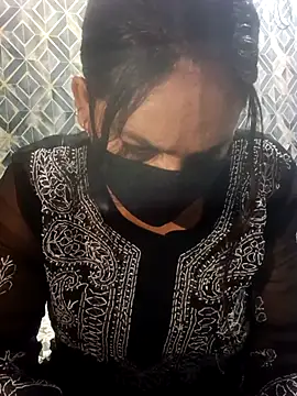 Snapshot of 01Roshani chatting on 13, 2, 2026 01Roshani online show from 13, 2, 2026