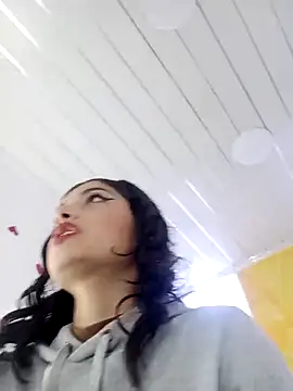 Snapshot of honeyluxe_ chatting on 17, 2, 2026 honeyluxe online show from 17, 2, 2026