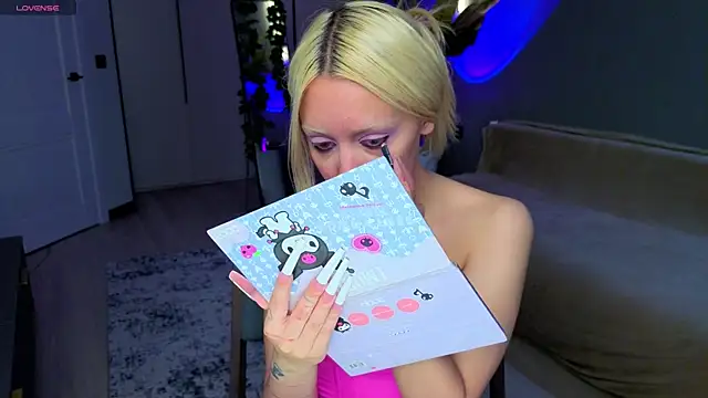 Snapshot of Luna_Beverly chatting on 14, 6, 2026 Luna Beverly online show from 14, 6, 2026