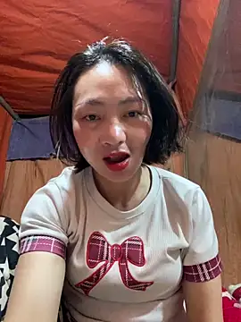 Snapshot of Some-03 chatting on 5, 3, 2026 Some-03 online show from 5, 3, 2026