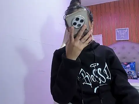 chiquita lover  online show from 3, 2, 2026