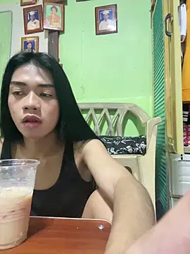 EnviousMaddie online show from 11, 4, 2026