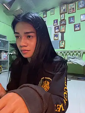 EnviousMaddie online show from 26, 4, 2026