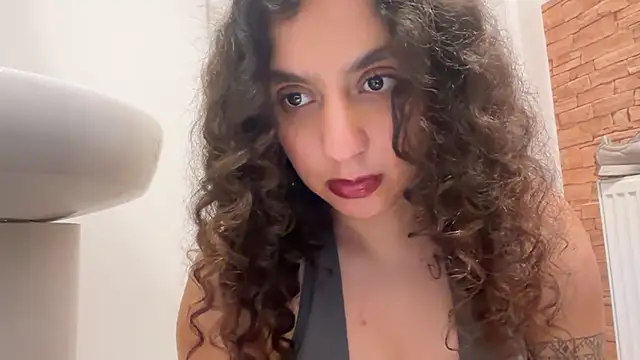 Snapshot of fayfay21@xh chatting on 11, 2, 2026 fayfay21xh online show from 11, 2, 2026