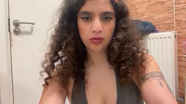 Snapshot of fayfay21@xh chatting on 24, 2, 2026 fayfay21xh online show from 24, 2, 2026