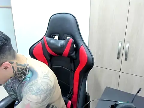 Chrissblack online show from 12, 2, 2026