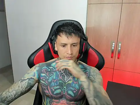 Chrissblack online show from 4, 4, 2026