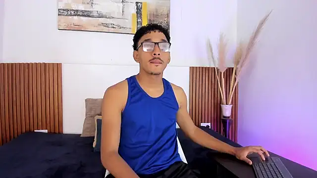 Julian Dark  online show from 5, 2, 2026