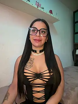Snapshot of sweetxlayla chatting on 1, 7, 2026 sweetxlayla online show from 1, 7, 2026