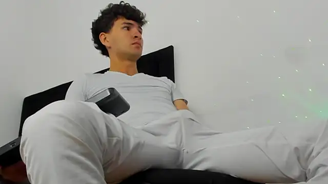 camilo model online show from 25, 2, 2026