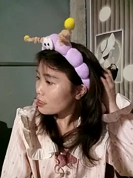 Snapshot of Happy_sweet1 chatting on 14, 1, 2026 Happy sweet1 online show from 14, 1, 2026