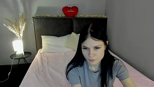 SkinyJoys online show from 14, 2, 2026