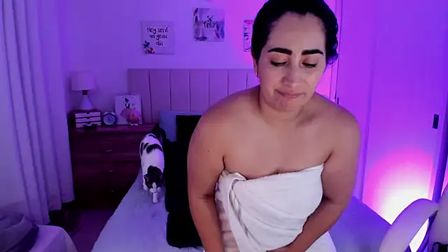 KiimDesire online show from 14, 4, 2026