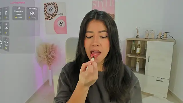 Sussan Monroe online show from 3, 4, 2026