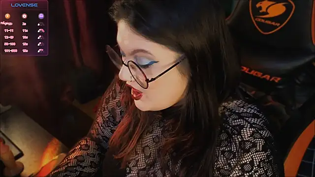 PixelMiss online show from 8, 5, 2026