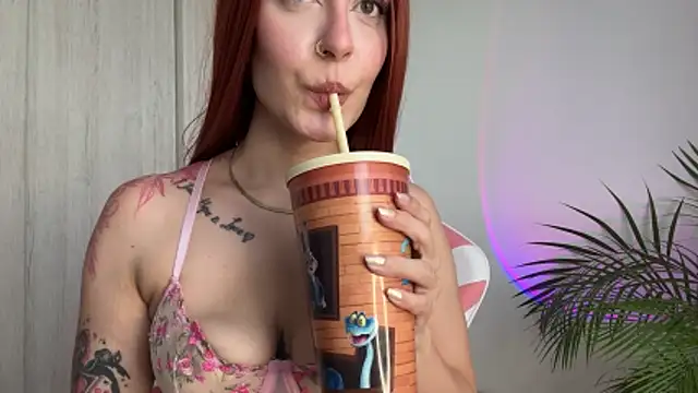 alesziarose  online show from 18, 5, 2026