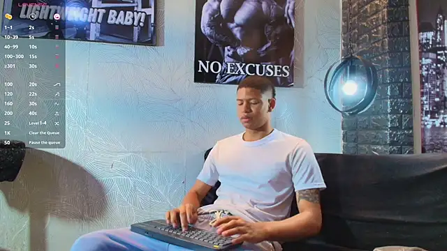 Snapshot of _erick_j chatting on 28, 5, 2026 erick j online show from 28, 5, 2026