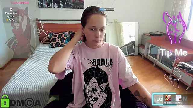 Lily Viola online show from 14, 7, 2026