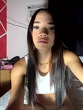 Snapshot of alice__cat chatting on 8, 1, 2026 alice cat online show from 8, 1, 2026