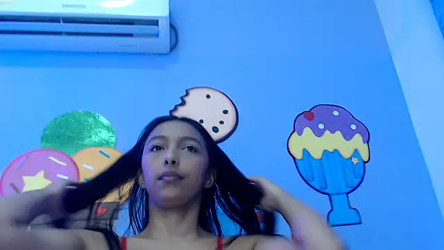 skinnysexzara18 online show from 14, 2, 2026