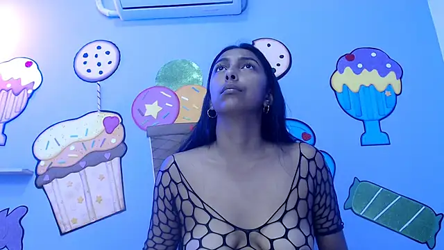 skinnysexzara18 online show from 2, 3, 2026