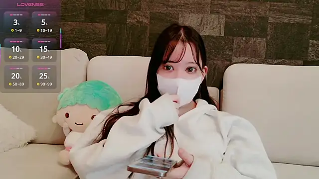 Snapshot of Mayu_000 chatting on 2, 4, 2026 Mayu 000 online show from 2, 4, 2026