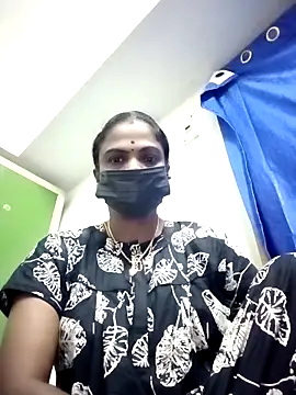 Snapshot of Tamil_Maha69 chatting on 4, 4, 2026 Tamil Maha69 online show from 4, 4, 2026