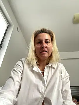 Amelia9798 online show from 18, 1, 2026