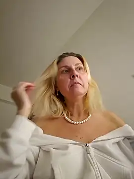 Amelia9798 online show from 2, 3, 2026