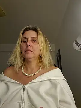 Amelia9798 online show from 13, 3, 2026