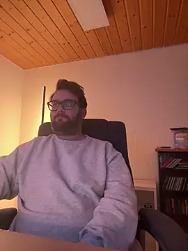 Snapshot of Dominic2295 chatting on 15, 2, 2026 Dominic2295 online show from 15, 2, 2026