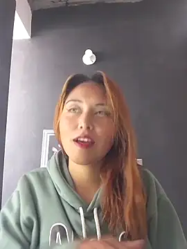 Snapshot of Velvet_Moon33 chatting on 12, 4, 2026 Velvet Moon33 online show from 12, 4, 2026