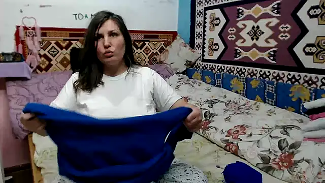 Adelinemilf online show from 3, 2, 2026