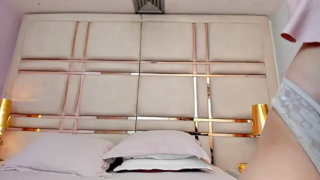 VictoriaGarret online show from 15, 3, 2026