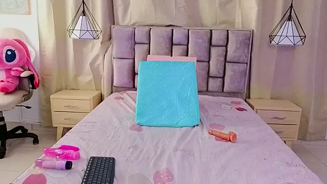 scarlettjohnson  online show from 10, 3, 2026