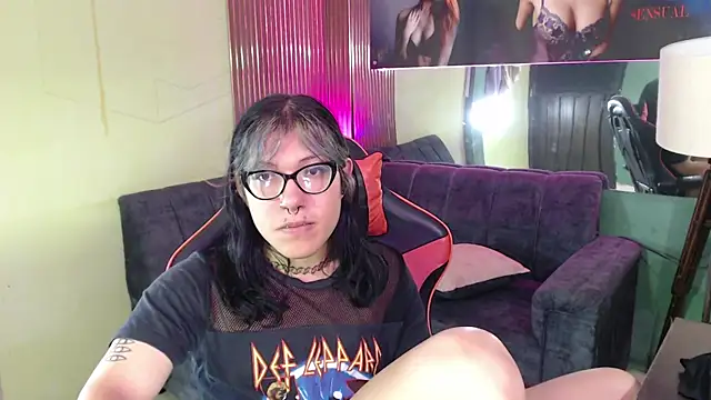 lilith ayanami online show from 4, 5, 2026