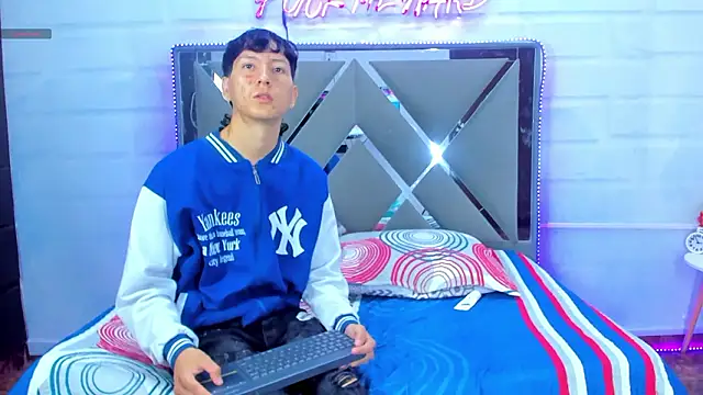 BunnyLove  online show from 2, 3, 2026