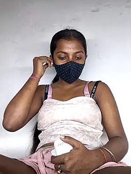 Royal-girl78 online show from 26, 2, 2026