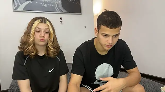 mirelcouple online show from 17, 2, 2026